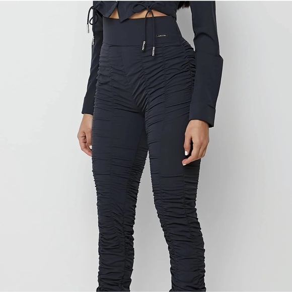 ‼️WOW‼️Maniere de Voir ruched detail shirt- navy blue- AND matchING pants ‼️ - Picture 12 of 13